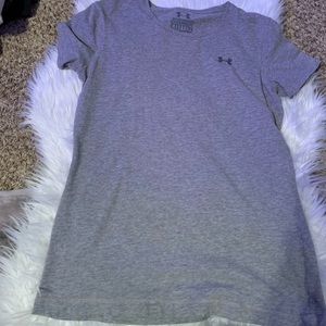 Women’s Underarmour Gray shirt